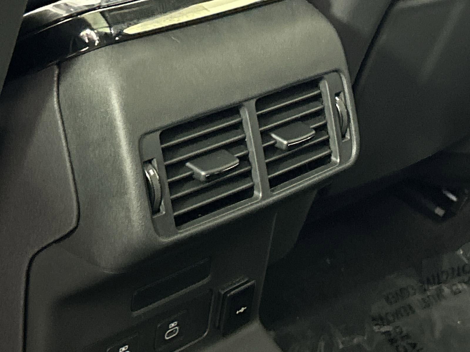 Certified 2026 Land Rover Range Rover Velar Dynamic SE image 28