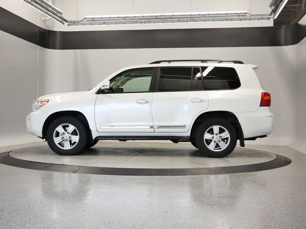 Used 2015 Toyota Land Cruiser image 2