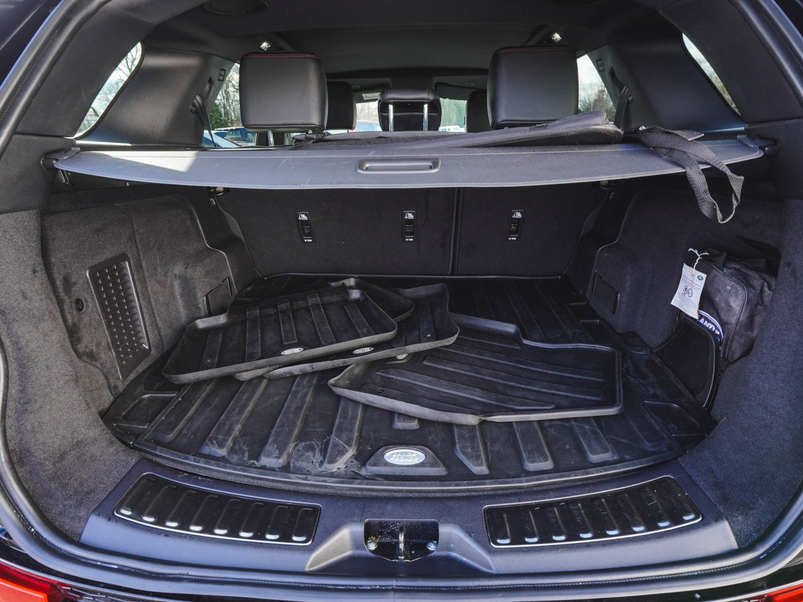 Used 2023 Land Rover Discovery Sport SE R-Dynamic image 41