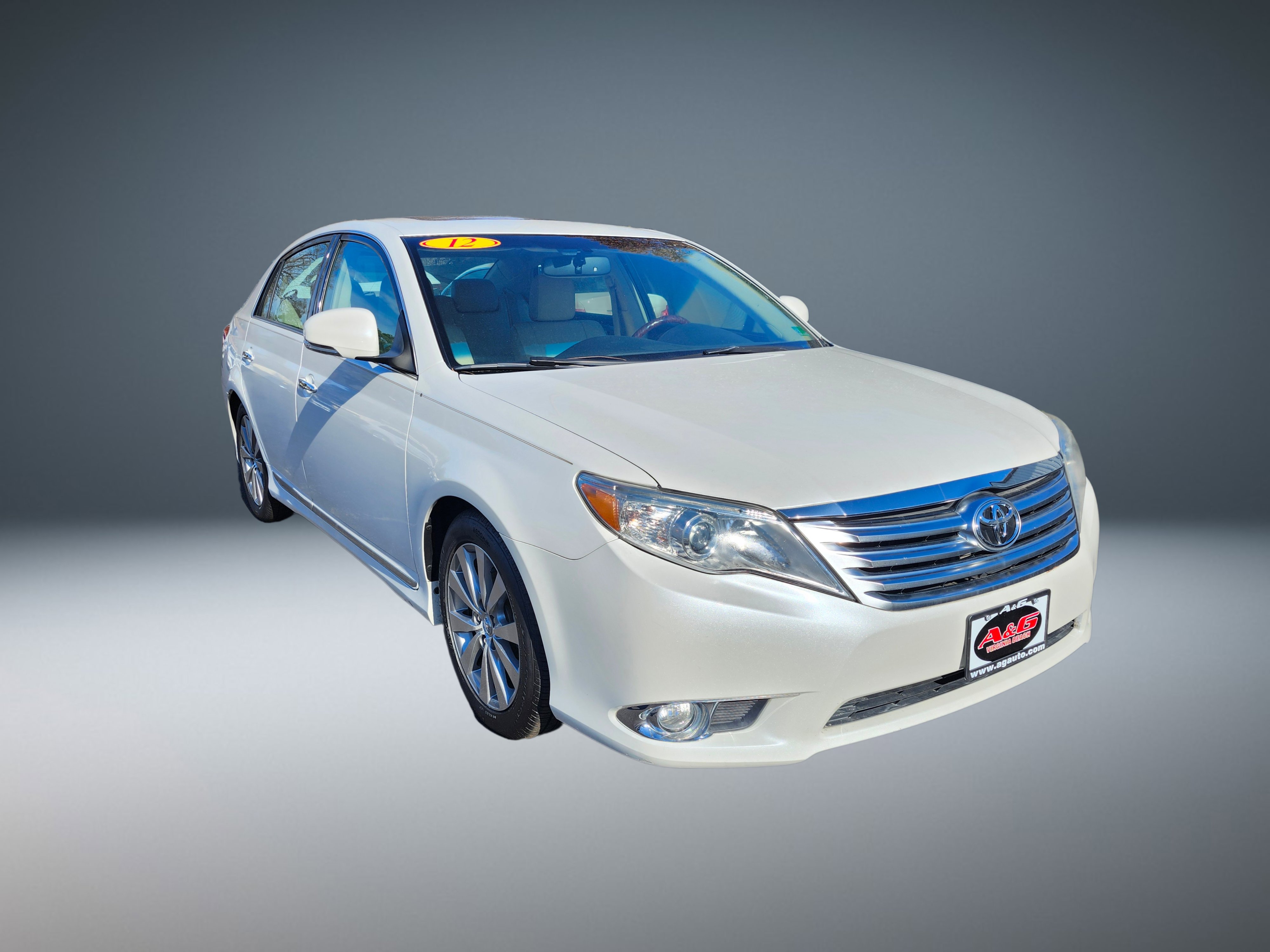 Used 2012 Toyota Avalon image 1