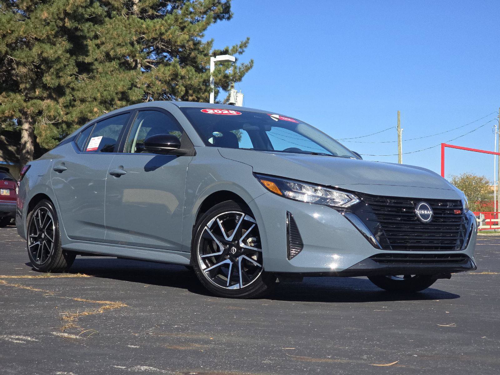 Certified 2025 Nissan Sentra SR w/ SR Premium Package FWD image 1