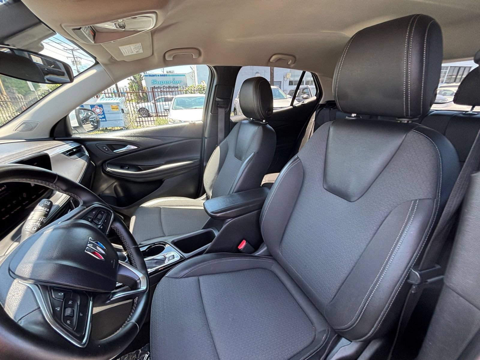 Used 2025 Buick Encore GX Preferred FWD image 37