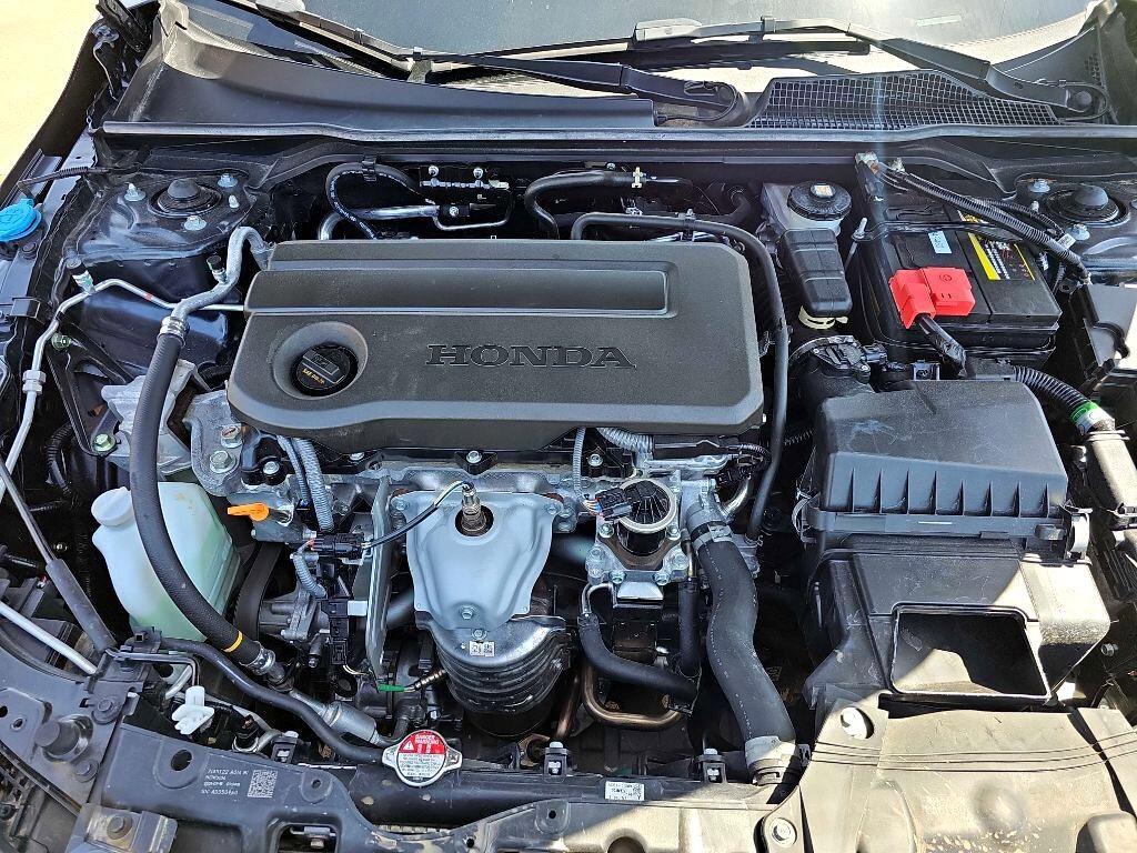 Used 2025 Honda Civic LX image 32
