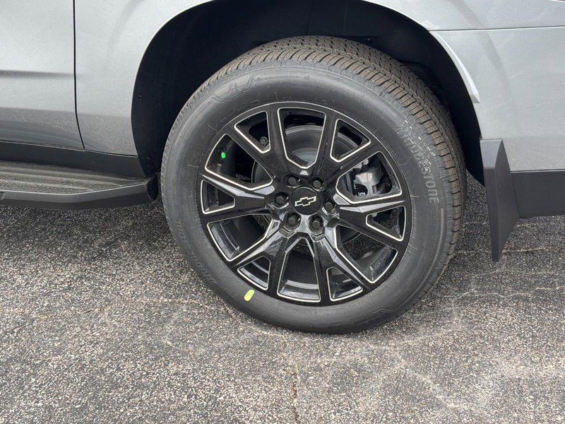 New 2026 Chevrolet Suburban LT w/ Comfort Package image 4