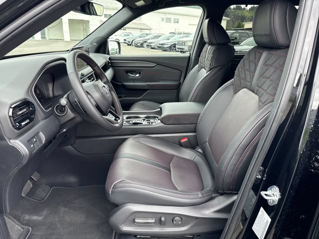 Used 2026 Honda Pilot Black Edition image 19