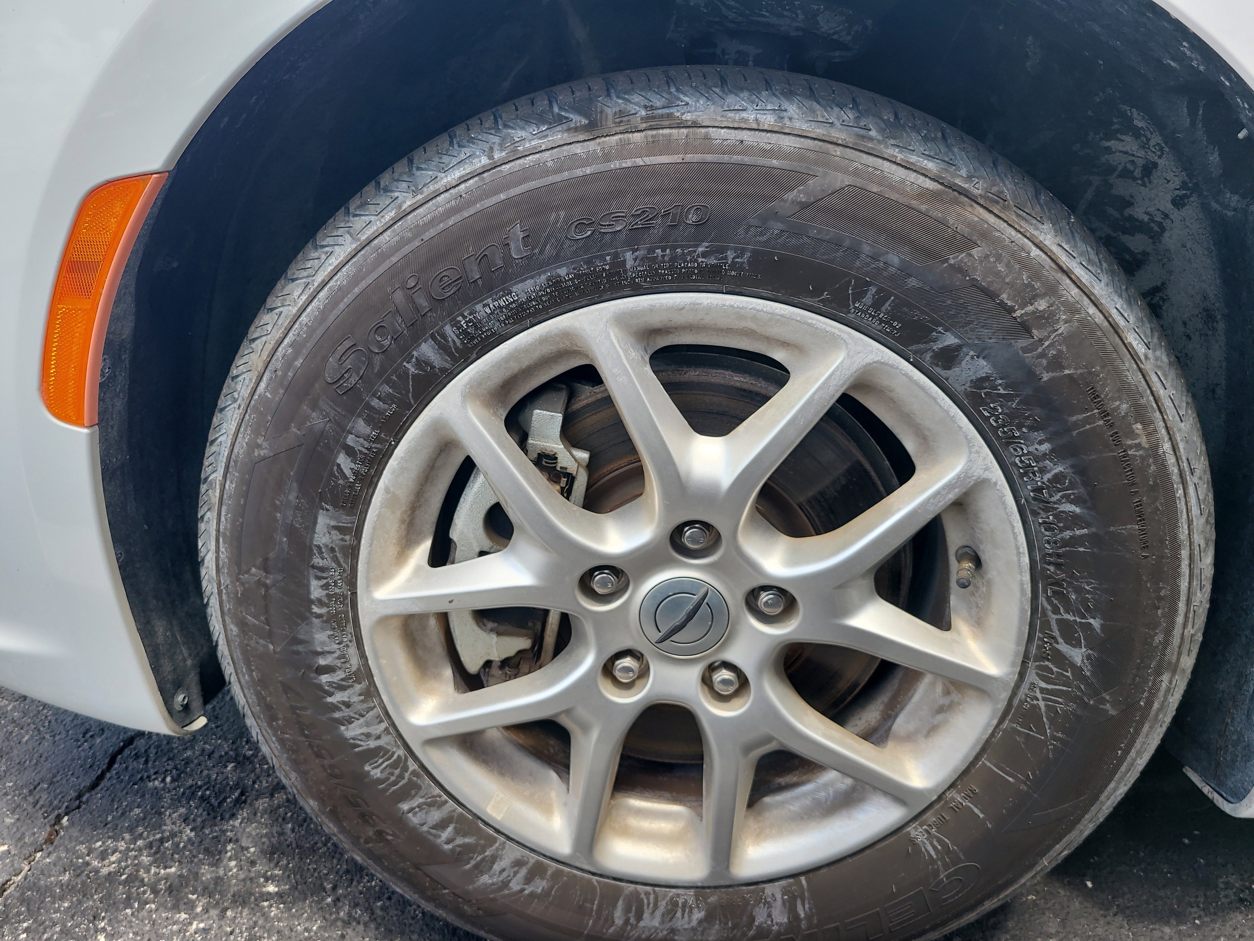 Used 2023 Chrysler Pacifica Touring-L image 9