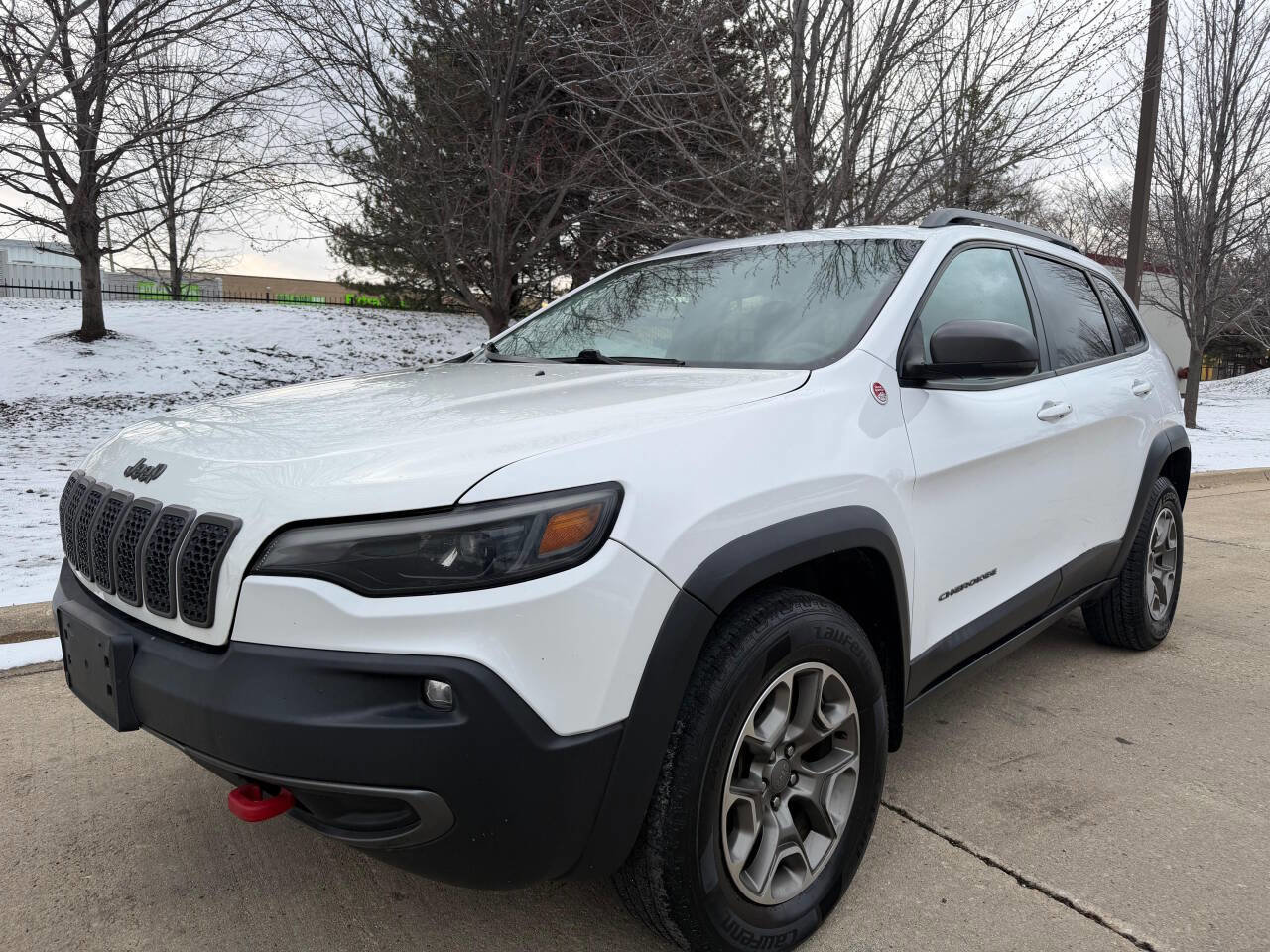 Used 2020 Jeep Cherokee Trailhawk AWD/4WD image 13