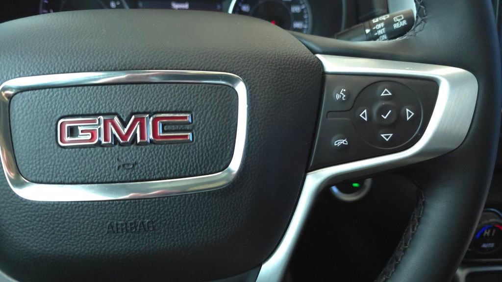 Used 2023 GMC Terrain SLT w/ LPO, Floor Liner Package AWD/4WD image 27