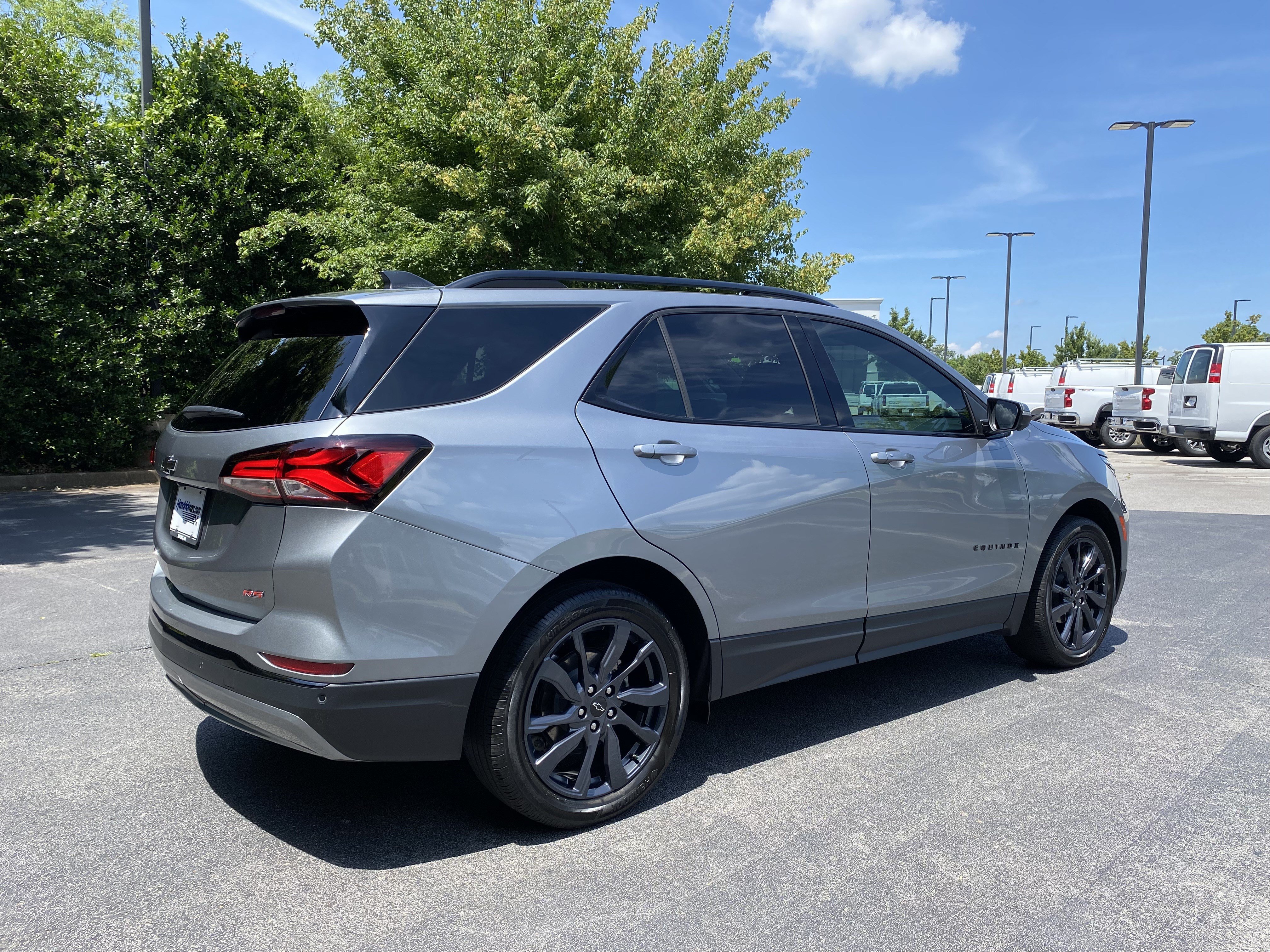Used 2024 Chevrolet Equinox RS w/ RS Leather Package FWD image 9