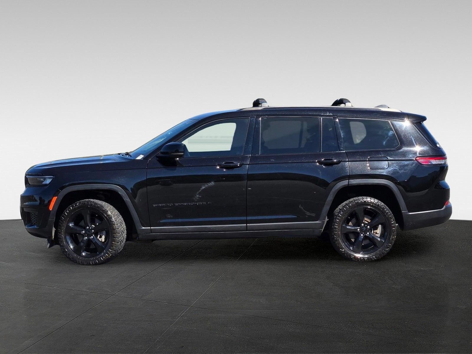 Used 2023 Jeep Grand Cherokee L Laredo AWD/4WD image 8