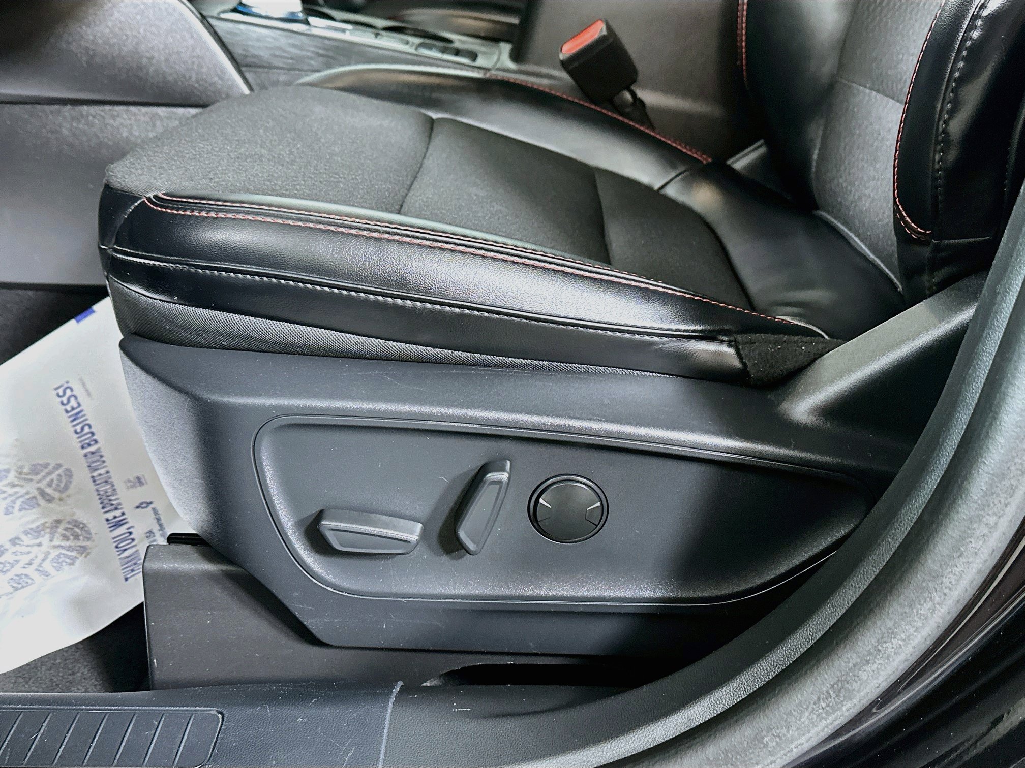 Used 2025 Ford Escape ST-Line Select AWD/4WD image 18