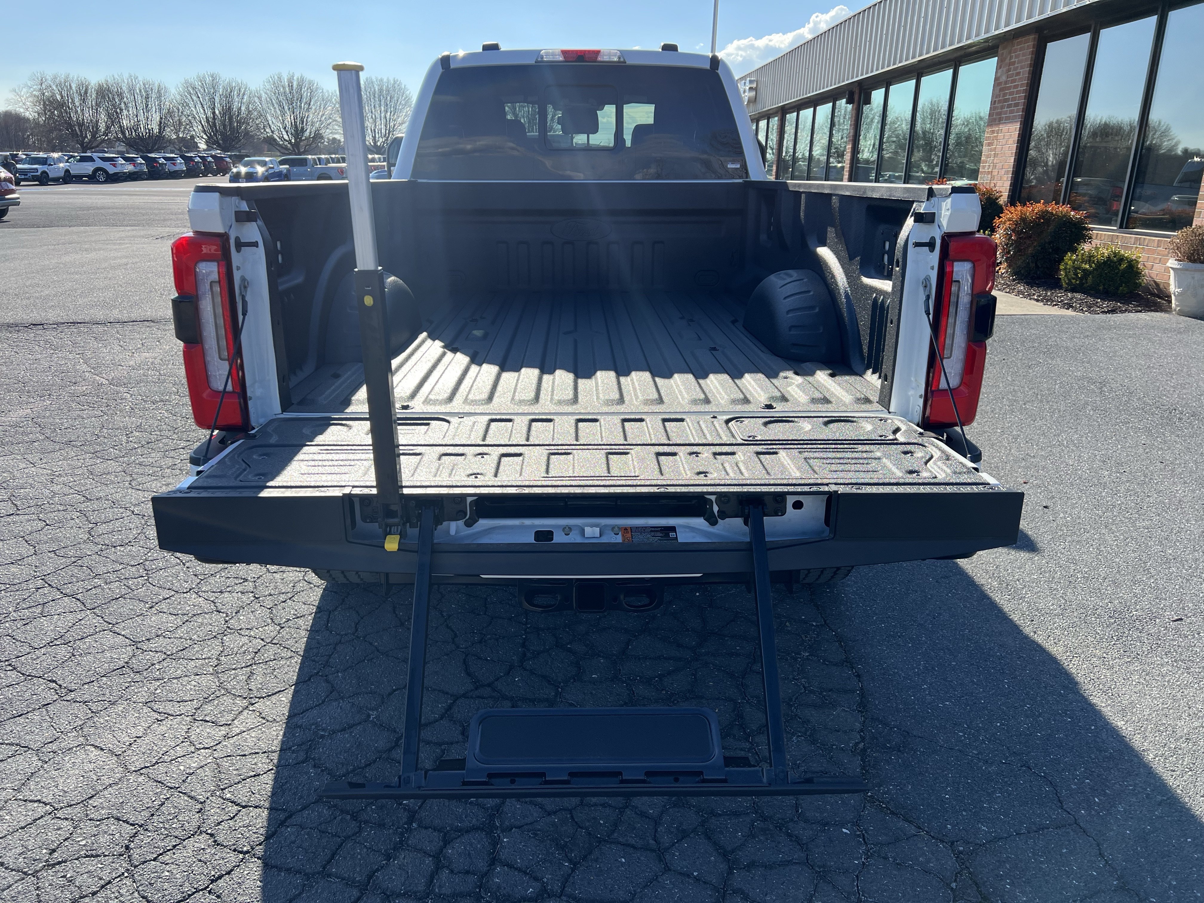 New 2026 Ford F350 Platinum w/ FX4 Off-Road Package AWD/4WD image 10