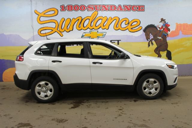 Used 2019 Jeep Cherokee Sport FWD image 1