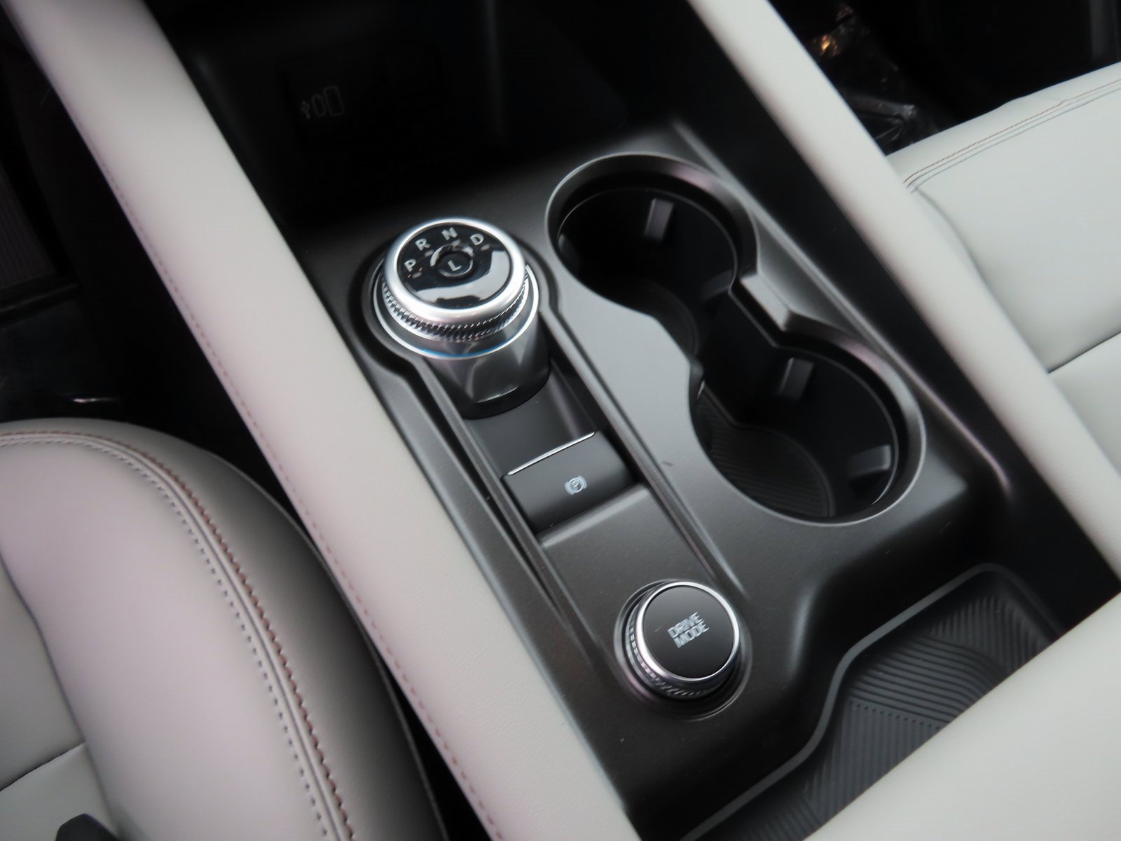 New 2026 Ford Explorer Active w/ Active Comfort Package image 13