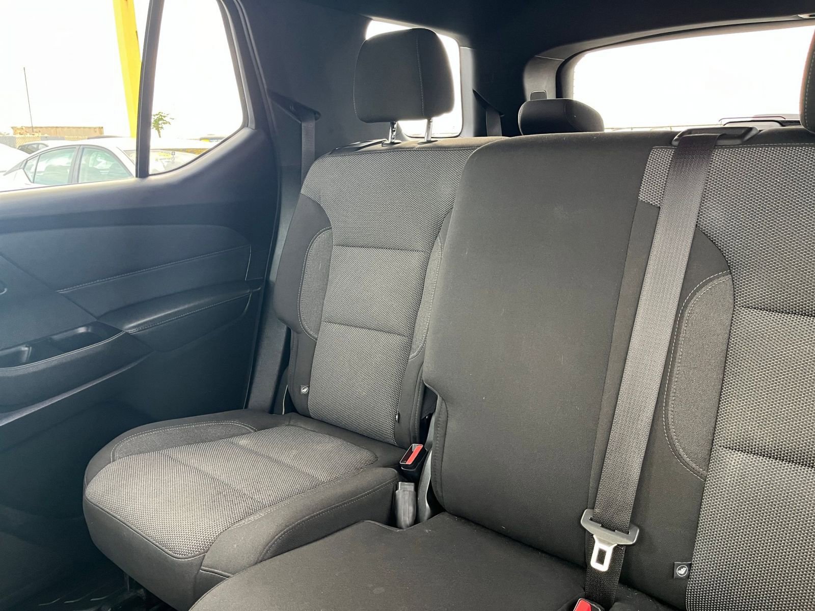 Used 2023 Chevrolet Traverse LT image 39