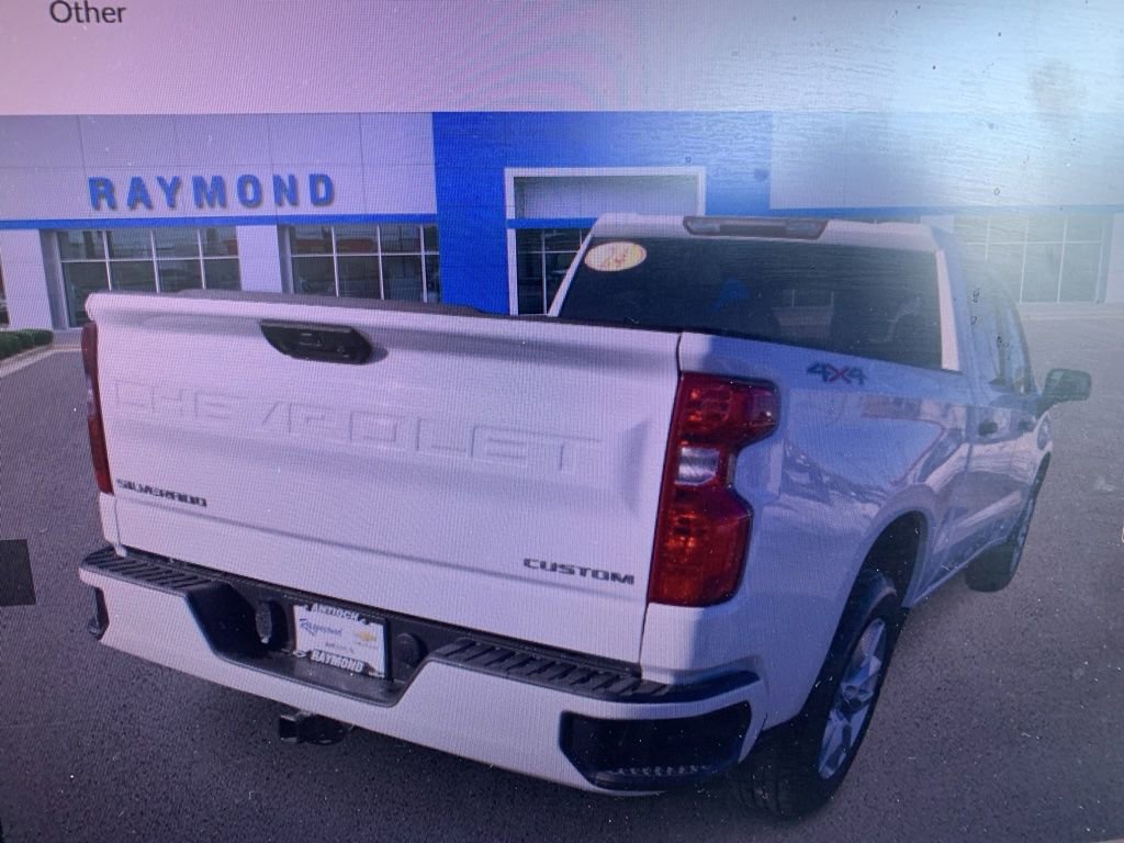 Used 2024 Chevrolet Silverado 1500 Custom AWD/4WD image 4