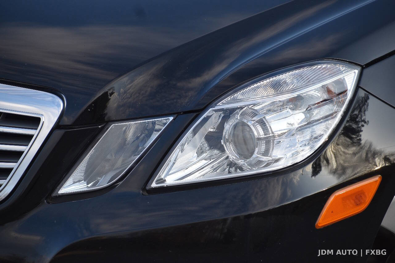 Used 2010 Mercedes-Benz E 350 Sedan image 39