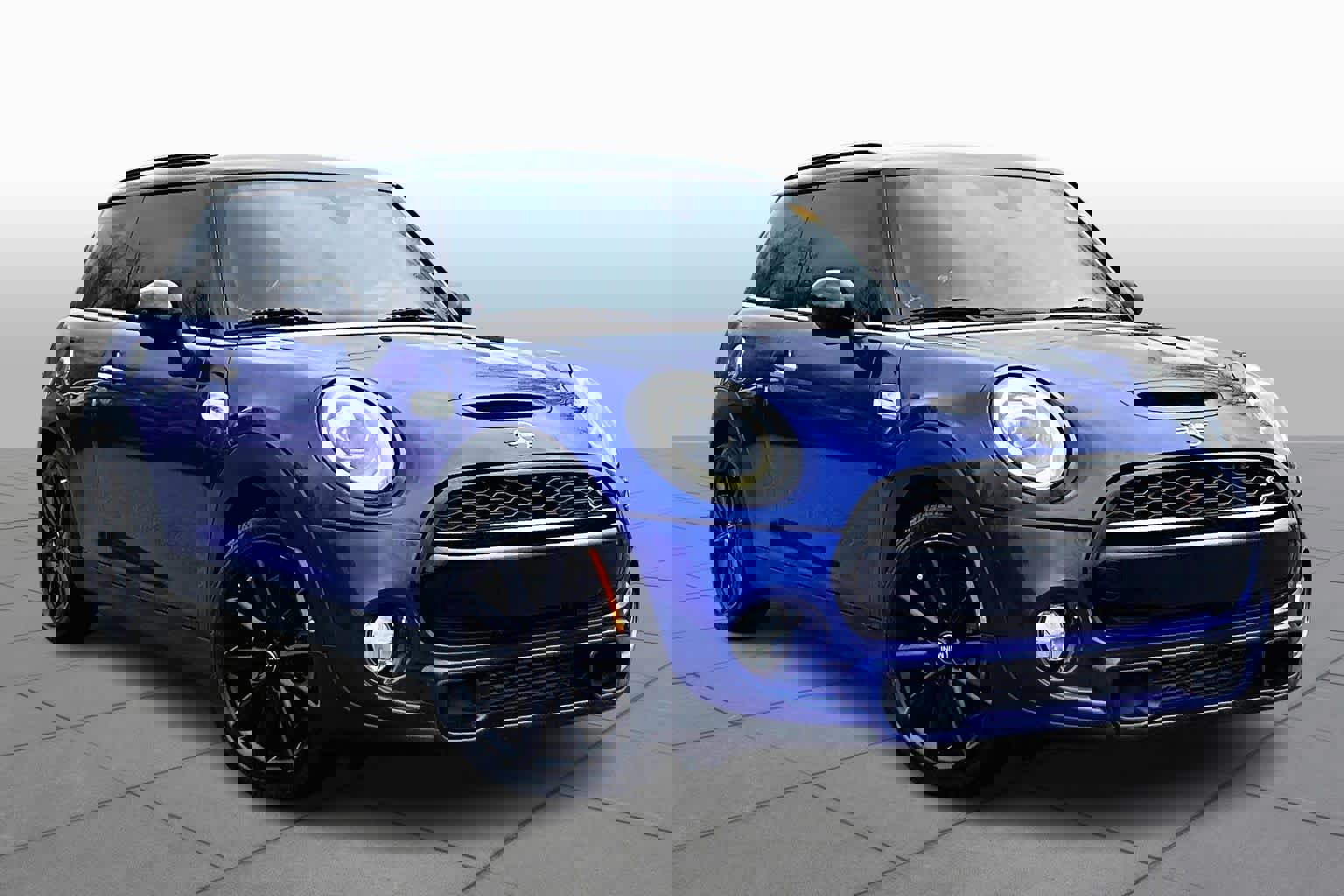 Used 2019 MINI Cooper S image 3