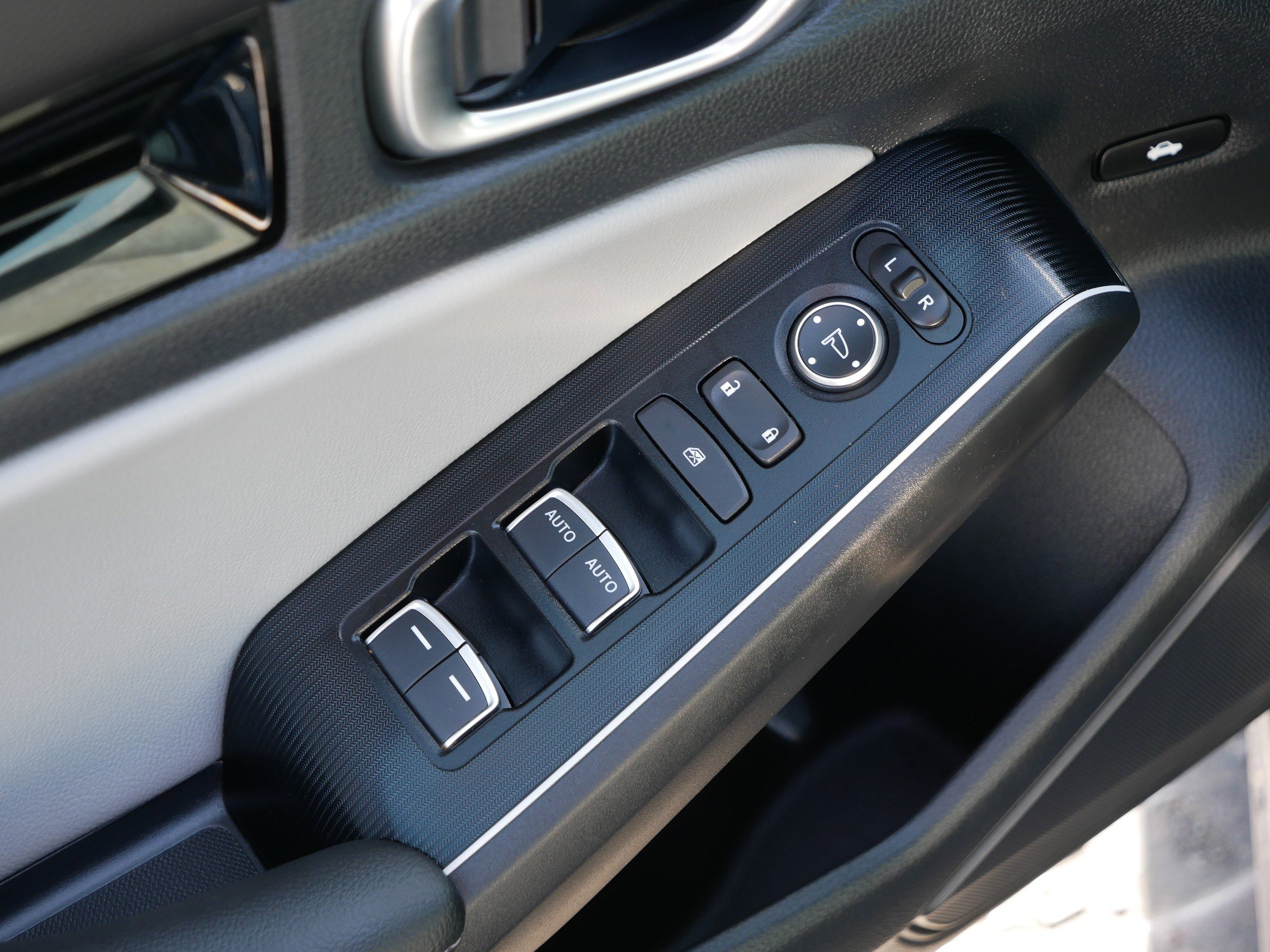Used 2025 Honda Civic Sport Touring image 19