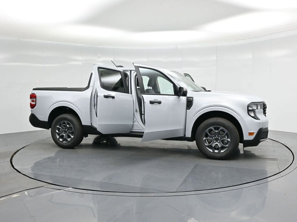 New 2025 Ford Maverick XLT w/ XLT Luxury Package image 4