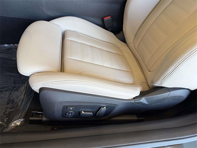 Used 2025 BMW 440i xDrive Convertible image 3