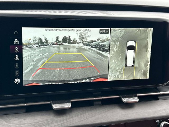 Used 2023 Kia Carnival SX image 32