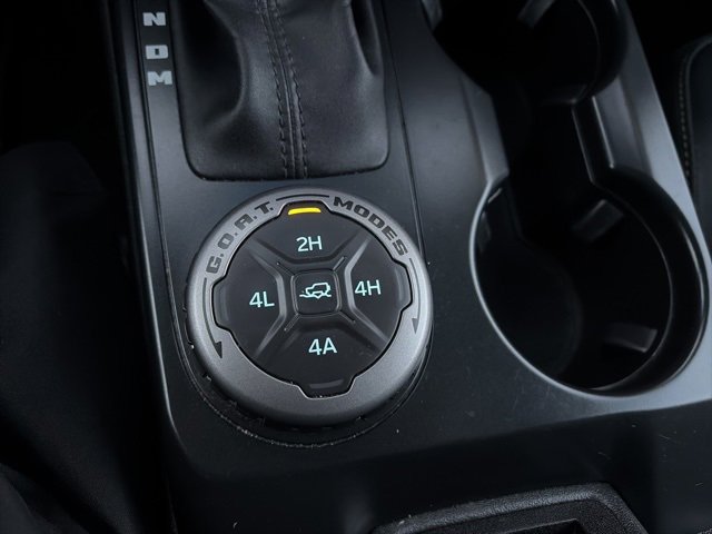 Used 2025 Ford Bronco Badlands image 22