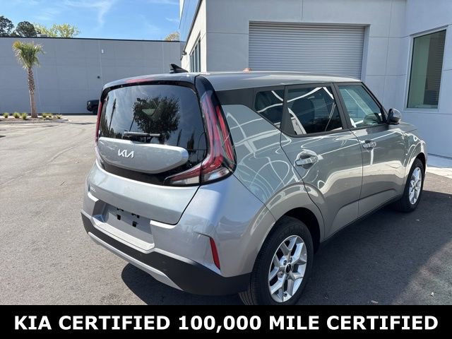 Certified 2025 Kia Soul LX image 5