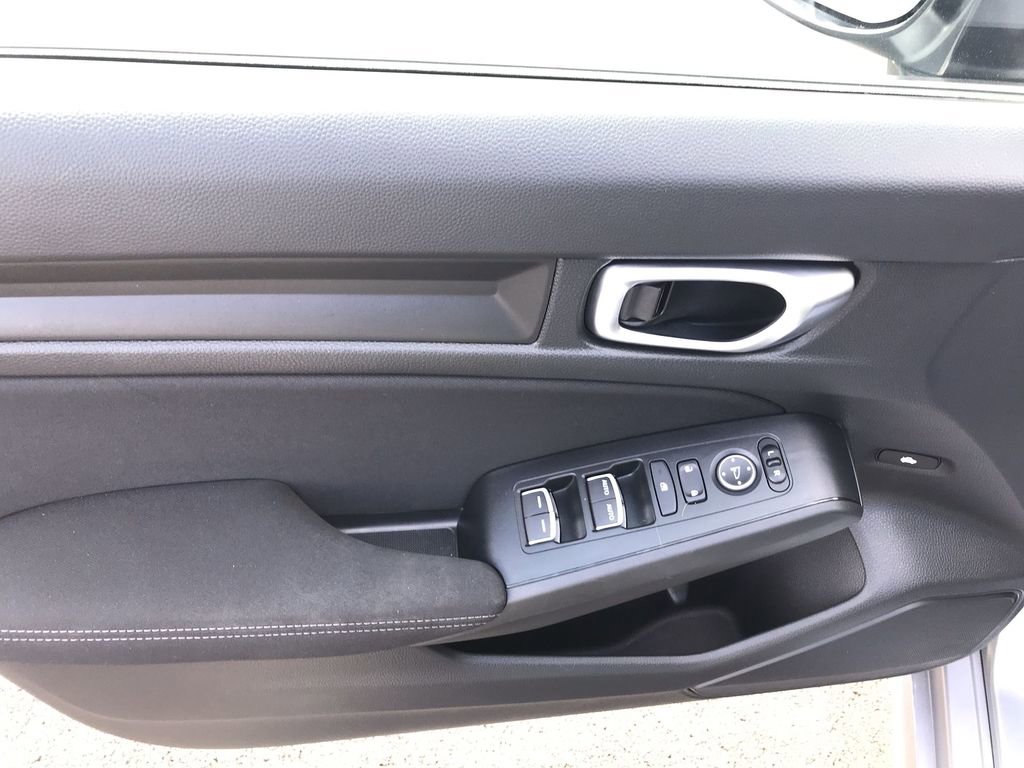Used 2025 Honda Civic Sport image 13