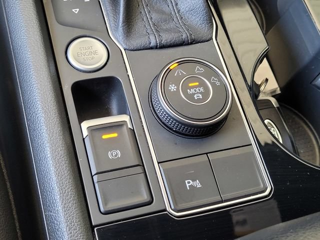 Used 2020 Volkswagen Atlas Cross Sport SEL AWD/4WD image 13