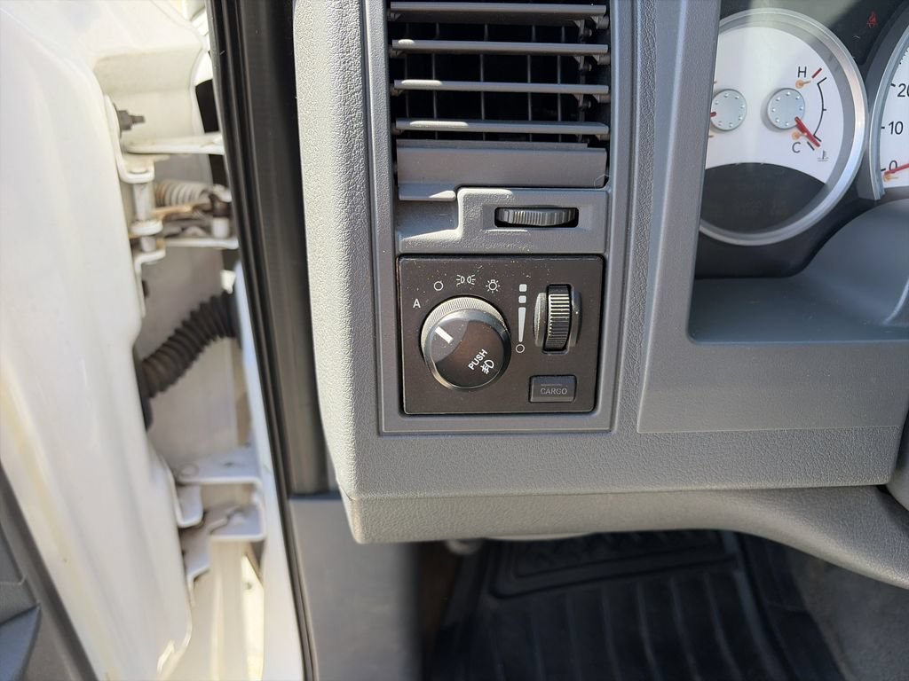 Used 2005 Dodge Dakota Laramie AWD/4WD image 19