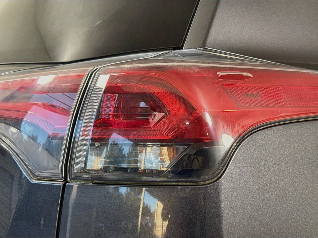 Used 2016 Toyota RAV4 Limited FWD image 33