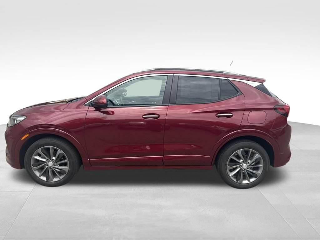 Used 2023 Buick Encore GX Select w/ Sport Touring Package FWD image 2
