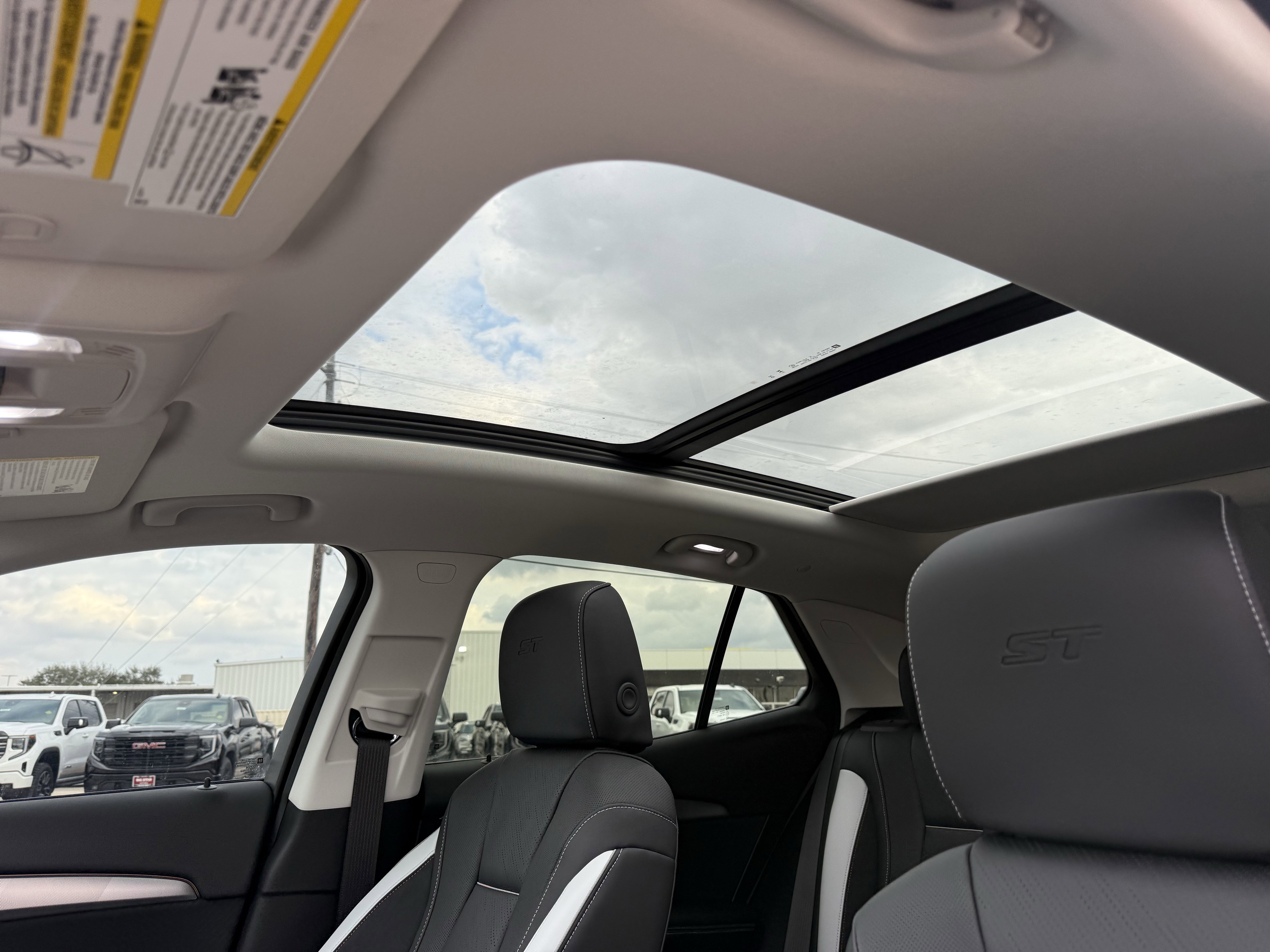 New 2026 Buick Envision Sport Touring image 21