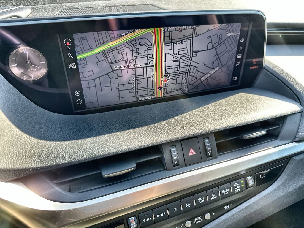 Used 2020 Lexus ES 350 Luxury w/ Accessory Package 2 image 28