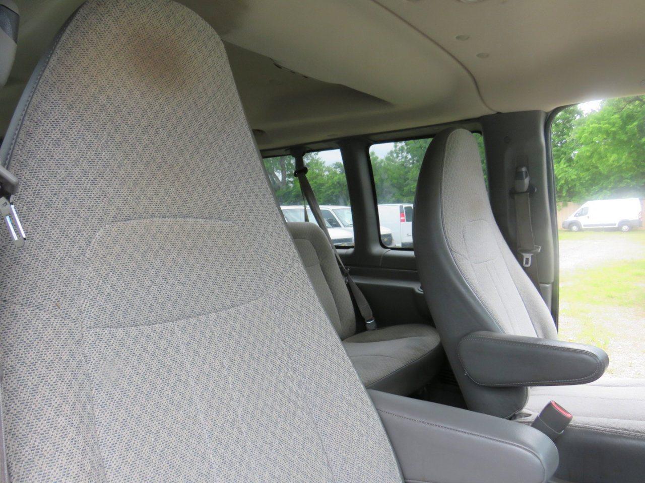 Used 2014 Chevrolet Express 2500 LT w/ LT Preferred Equipment Group RWD image 18
