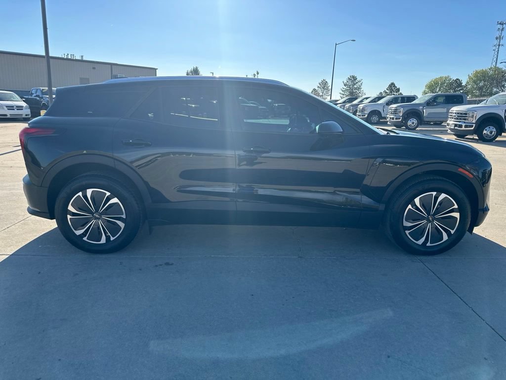 Used 2024 Chevrolet Blazer EV LT AWD/4WD image 39