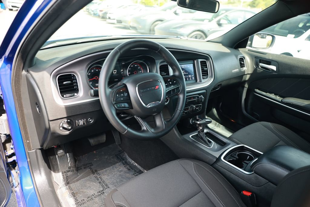 Used 2020 Dodge Charger SXT w/ Driver Convenience Group image 14