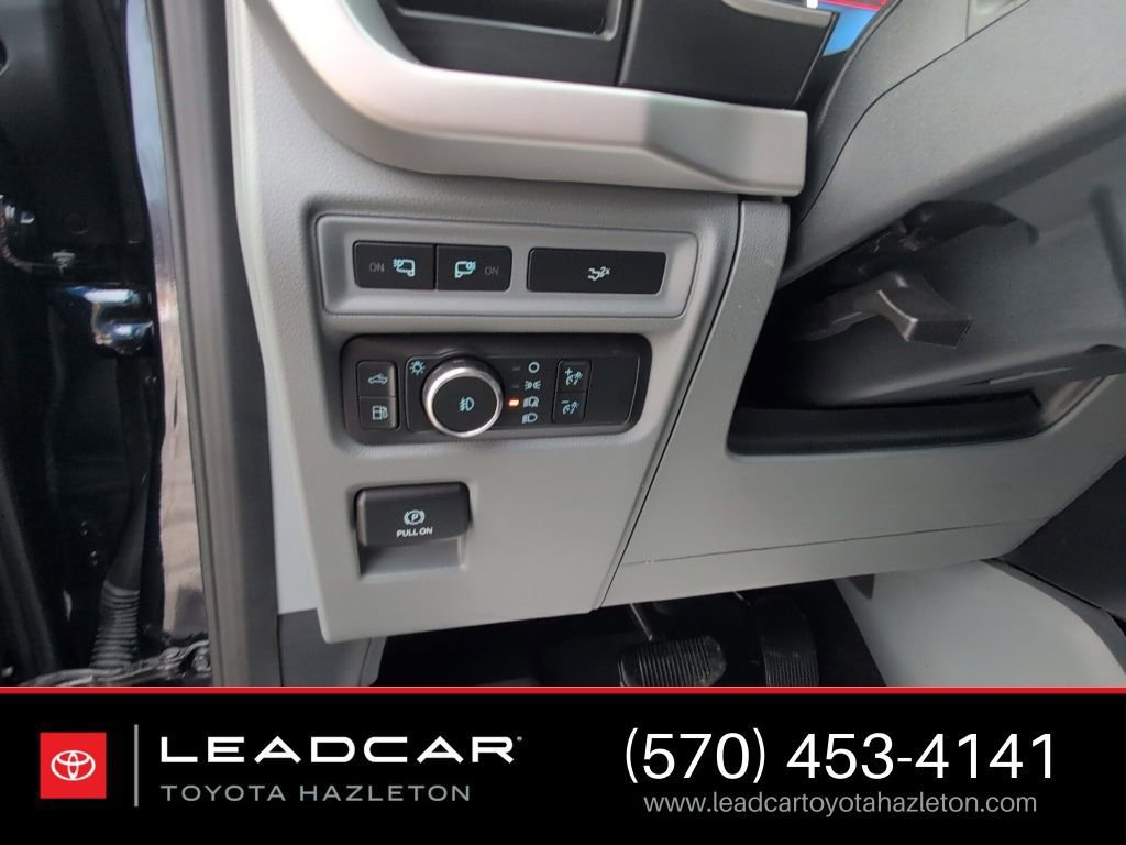 Used 2022 Ford F150 XLT w/ Equipment Group 302A High image 19