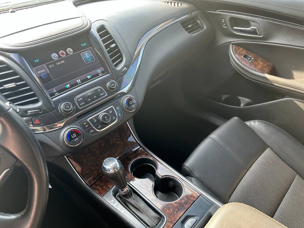 Used 2014 Chevrolet Impala LT w/ Convenience Package FWD image 20