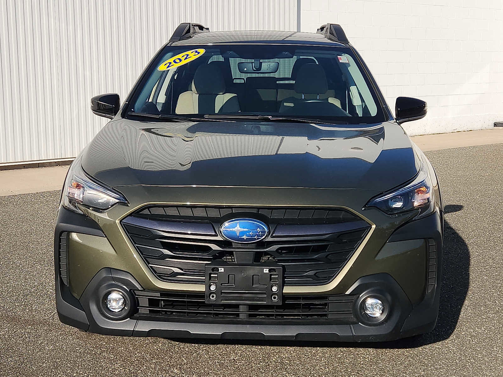 Used 2023 Subaru Outback Premium image 2