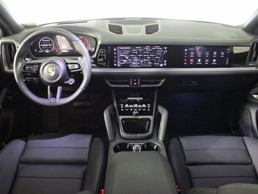 Used 2025 Porsche Cayenne image 20