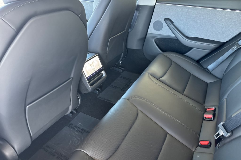 Used 2025 Tesla Model 3 Long Range RWD image 11