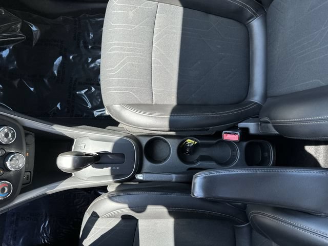 Used 2020 Chevrolet Trax LT w/ Sun & Sound Package FWD image 23