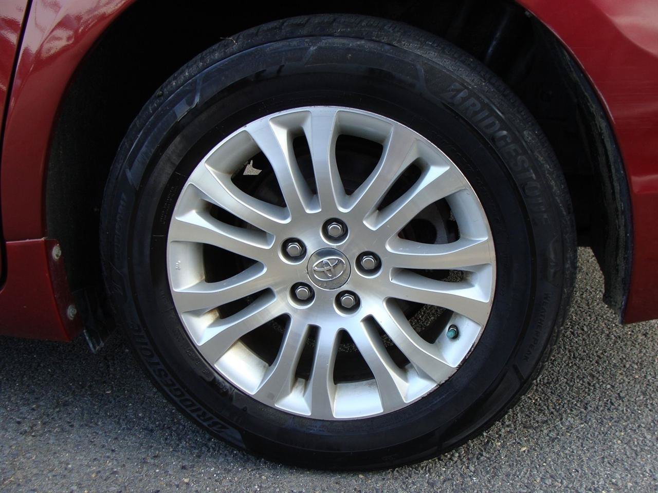 Used 2014 Toyota Sienna XLE FWD image 31