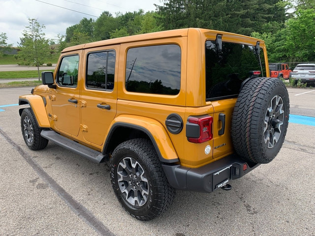 New 2026 Jeep Wrangler Unlimited Sahara AWD/4WD image 3