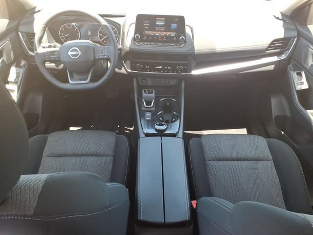 Used 2026 Nissan Rogue SV w/ Cold Weather Package AWD/4WD image 14