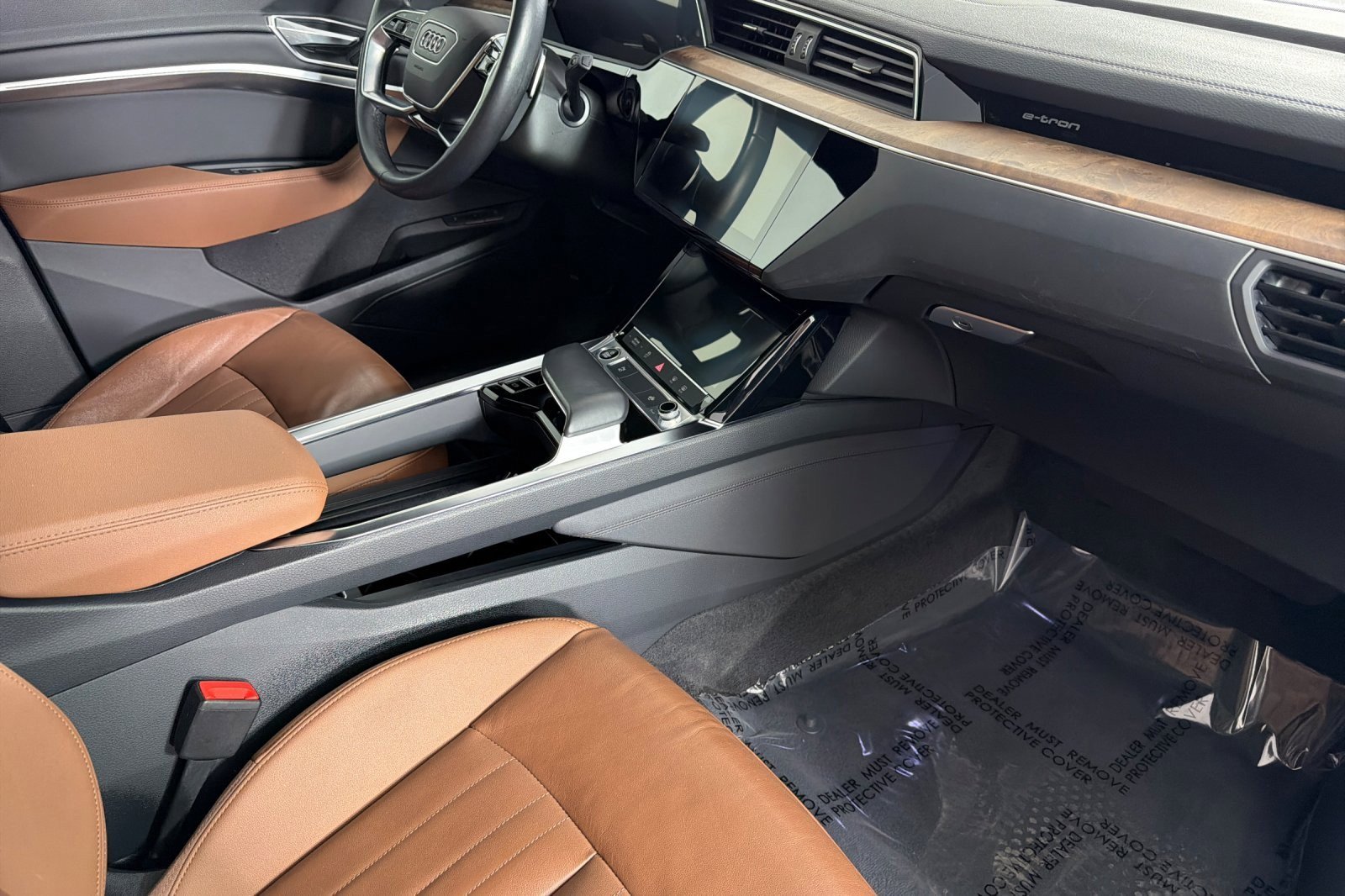 Used 2022 Audi e-tron Premium image 15