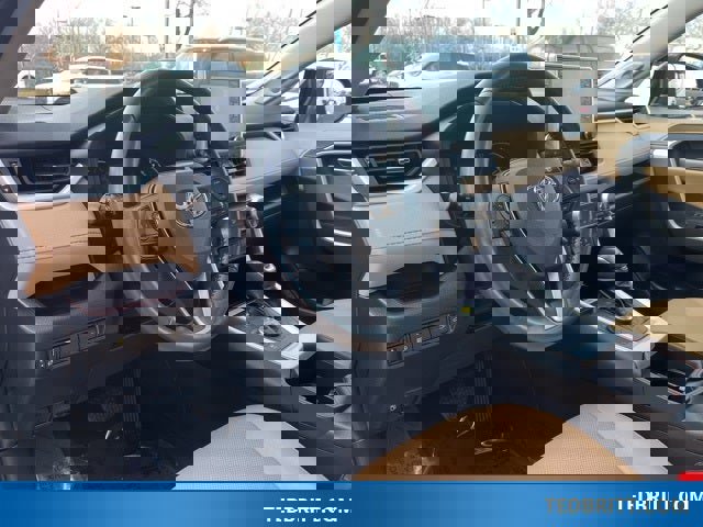 Used 2022 Toyota RAV4 Limited image 25