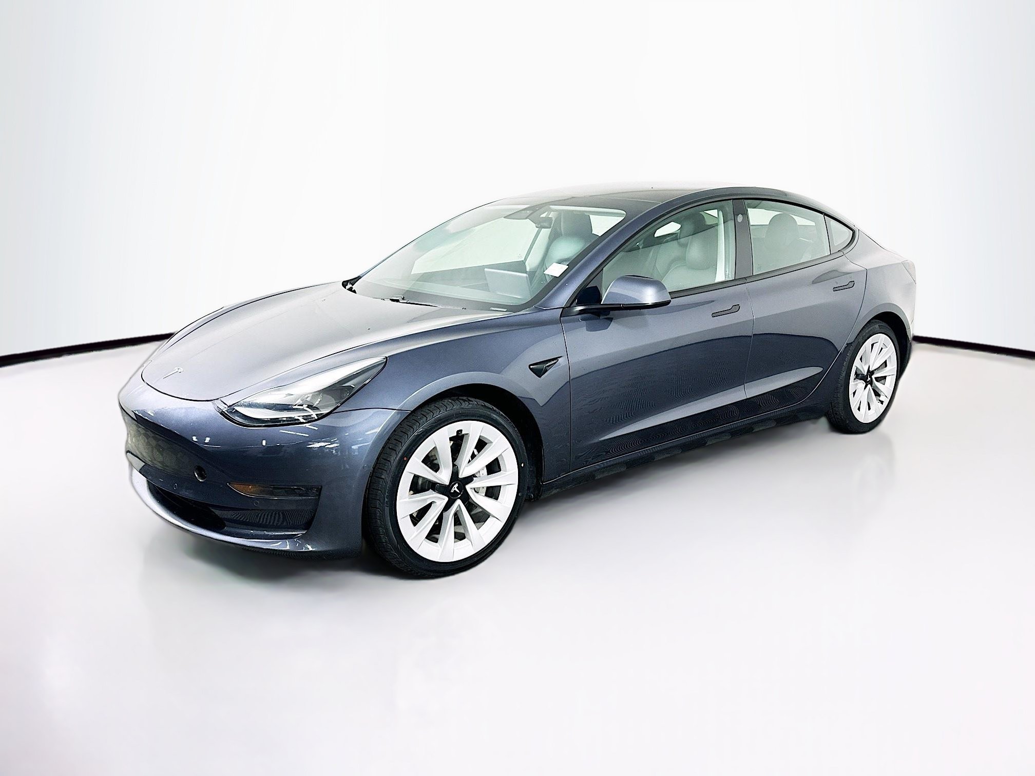 Used 2021 Tesla Model 3 Standard Range Plus RWD image 3